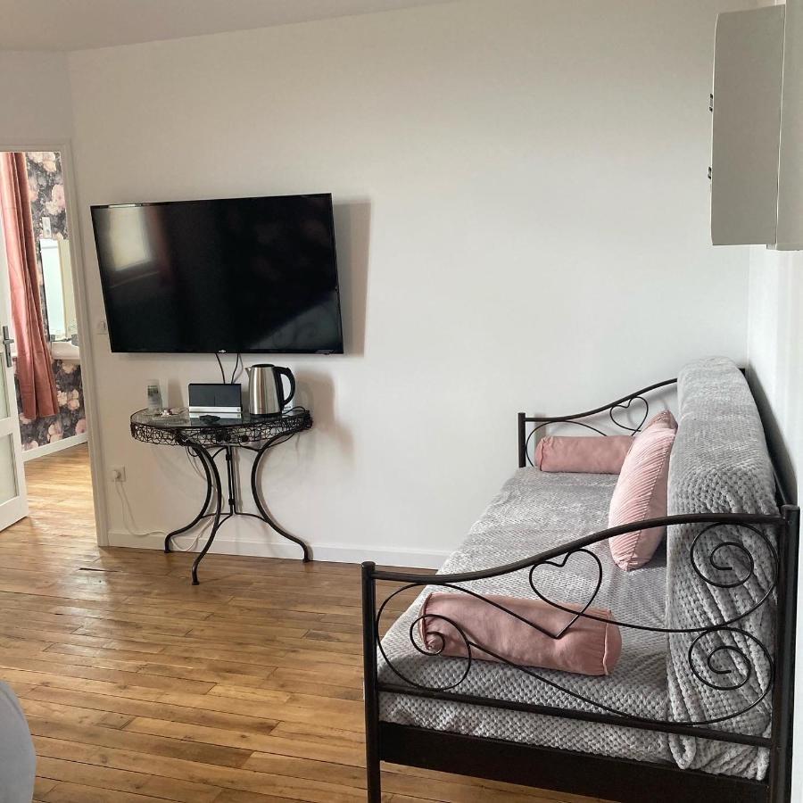Chateau De La Bouchatte Chambre Les Roses Chazemais 외부 사진